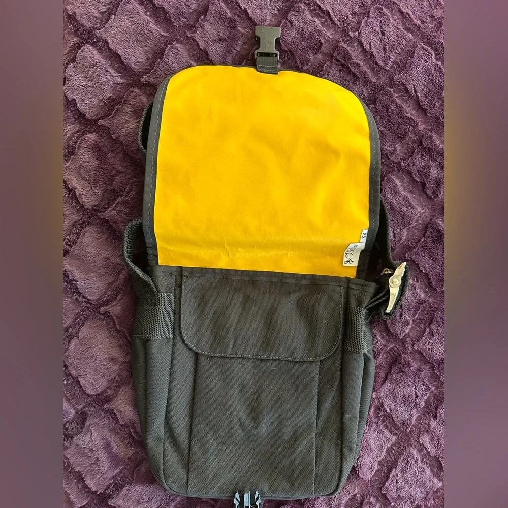 Bailey Works Forest Green unisex Pouch crossbody Messenger Bag.  USA made - Picture 6 of 16